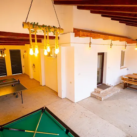 Aly&Emy Villa Caransebes Exterior photo